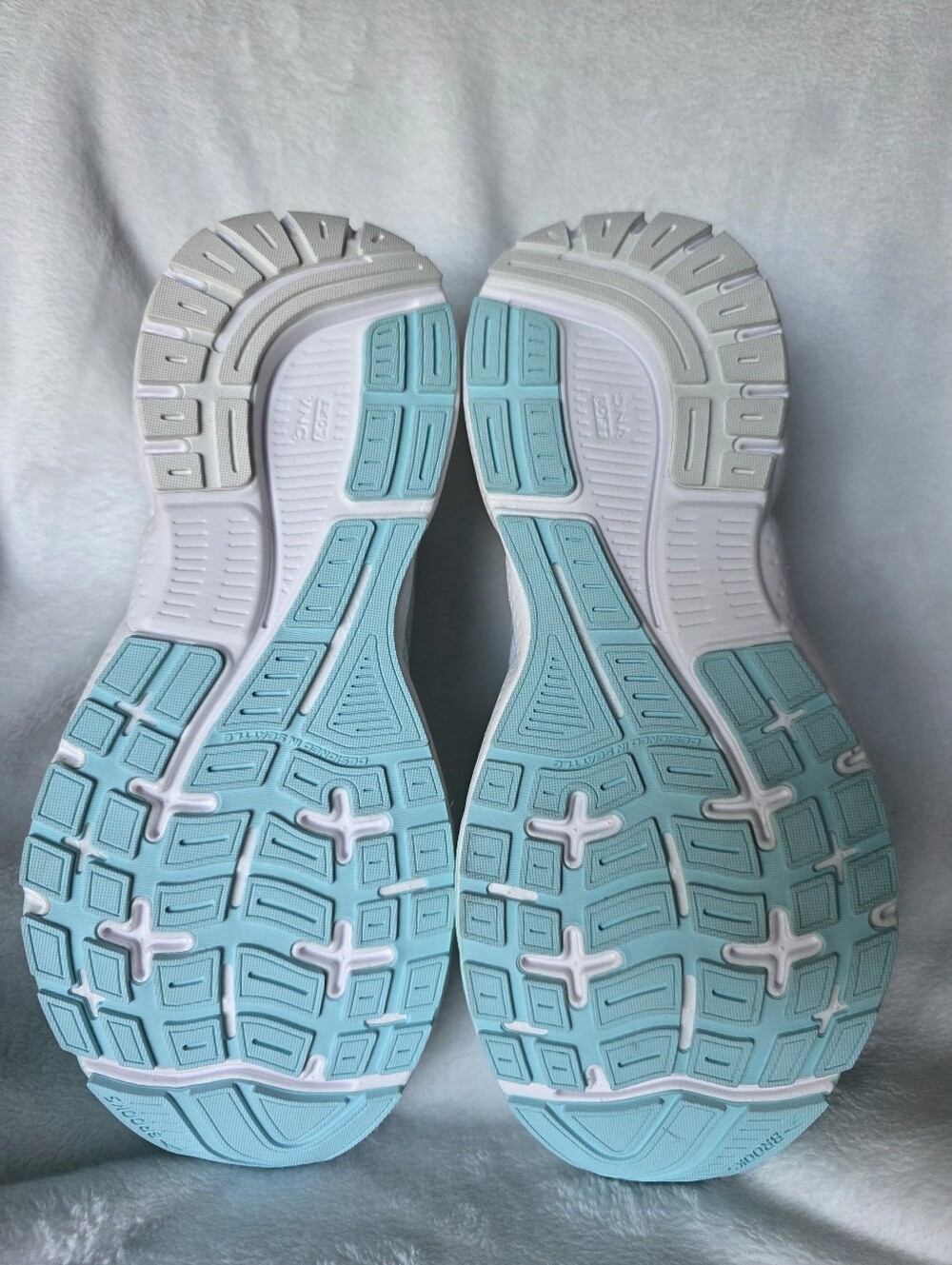 Brooks TRACE 4 Womens Running White/Limpet Color - Picture 5 of 7